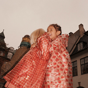 Дождевик Flöss "Caila Berry Gingham", ягодная клетка виши